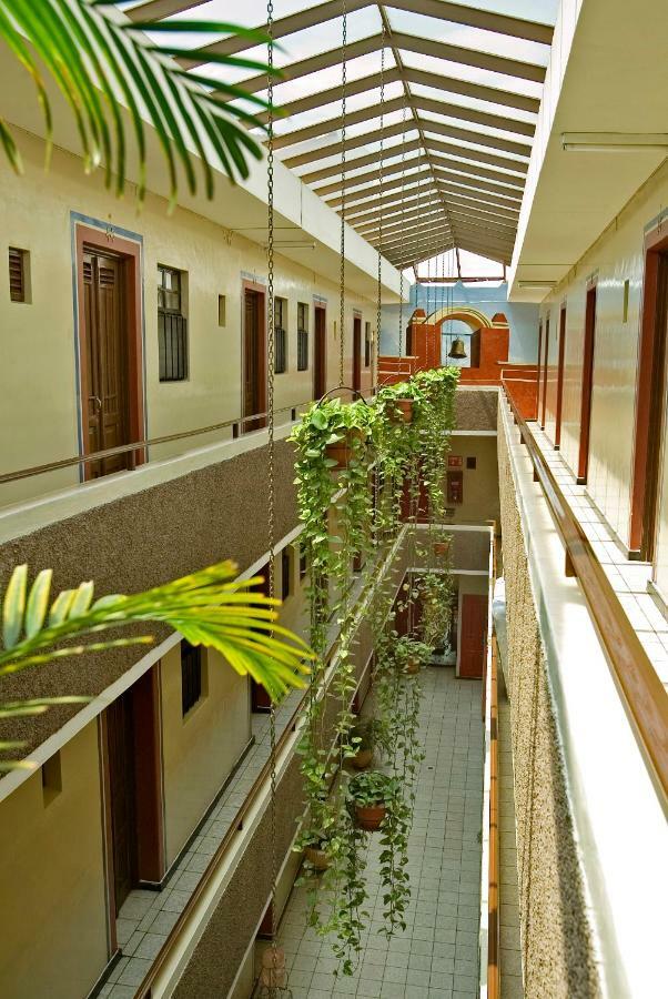 Hotel Janeiro Гвадалахара Экстерьер фото