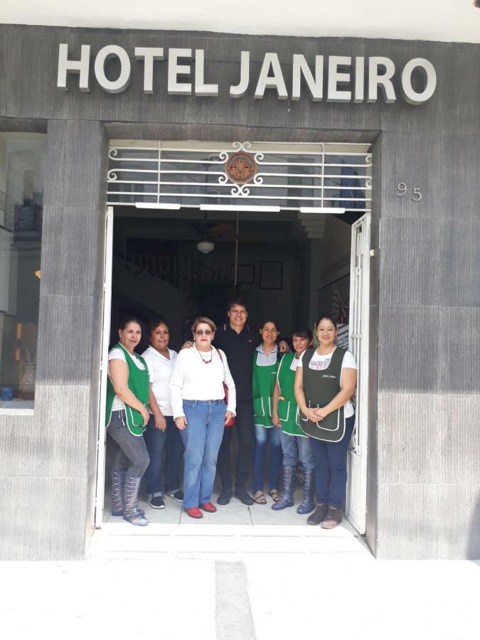 Hotel Janeiro Гвадалахара Экстерьер фото
